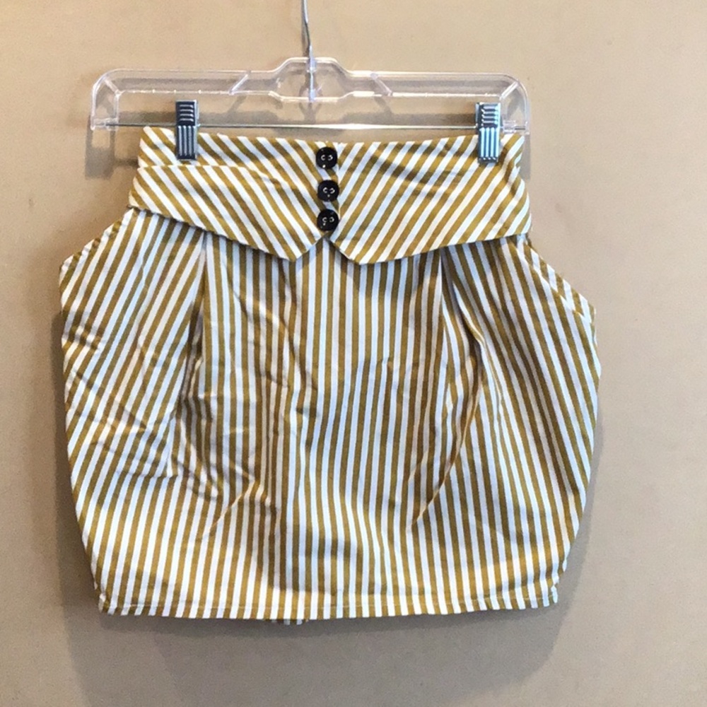 Yellow skirt